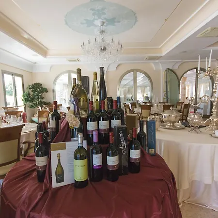 Augustus ホテル *